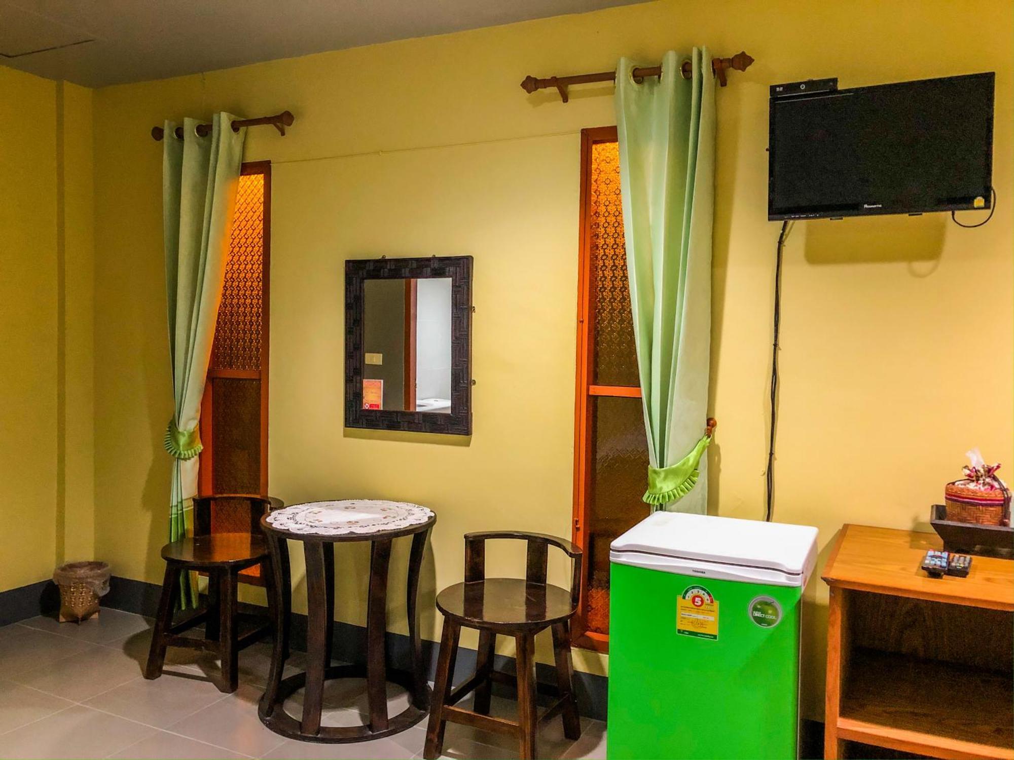 Huen San Fang Hotel โรงแรมเฮือนแสนฝาง Стая снимка