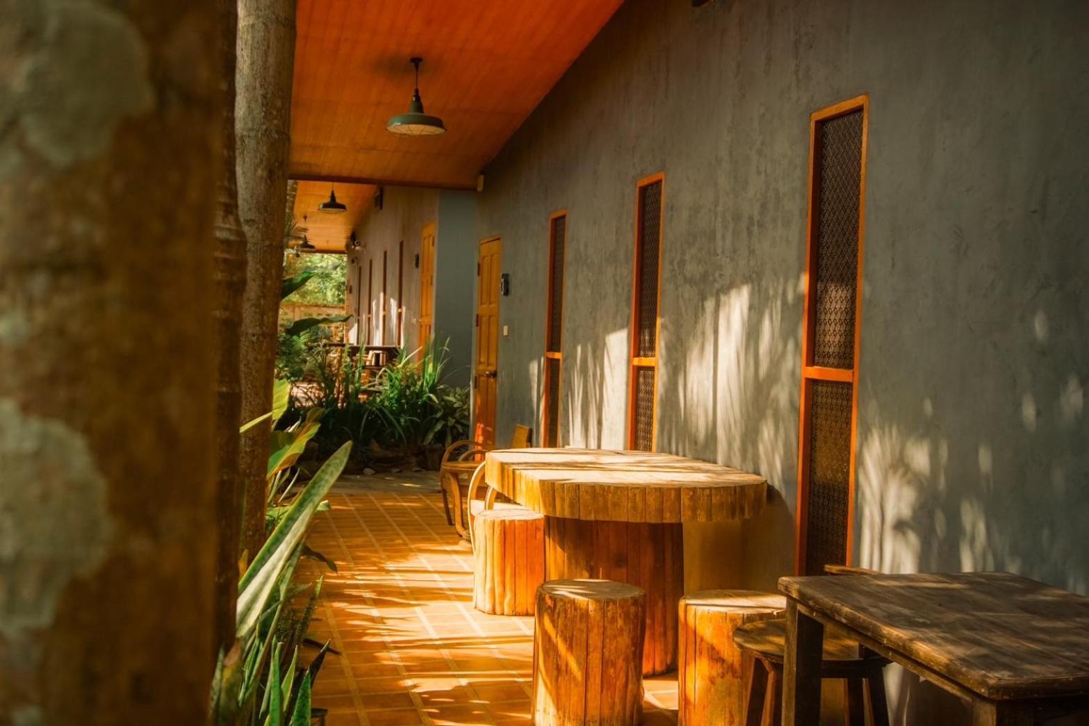 Huen San Fang Hotel โรงแรมเฮือนแสนฝาง Екстериор снимка